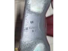 Opel Astra J Bagaj Kapağı Sol Menteşesi GM Orijinal 13258165