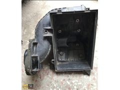Nissan Pathfinder Hava Filtre Kutusu Alt