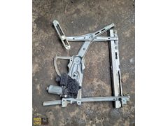 Opel Astra G Sol Ön Cam Krikosu GM Orjinal 90451154