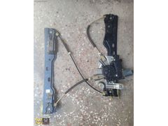 Opel Astra J Sağ Ön Kapı Cam Krikosu GM Siyah Soket