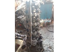 Hyundai H 100 motor üst kapağı dolu eksantrik ler üstünde