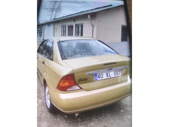 Sahibinden Ford Focus 1.6 Ghia 2001 Model