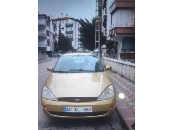 Sahibinden Ford Focus 1.6 Ghia 2001 Model