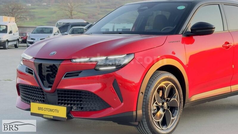 2026 ÇIKIŞLI ALFA ROMEO JUNIOR SPECİALE BOYASIZ MENZİL 592 KM