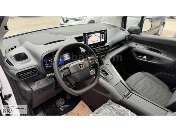2025 OPEL COMBO 1.5D ULTİMATE CAM TAVAN HATASIZ