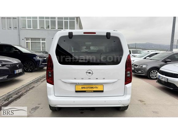 2025 OPEL COMBO 1.5D ULTİMATE CAM TAVAN HATASIZ