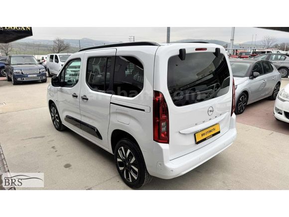 2025 OPEL COMBO 1.5D ULTİMATE CAM TAVAN HATASIZ