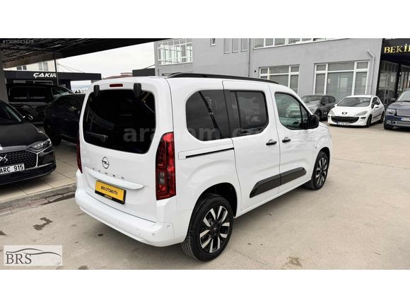 2025 OPEL COMBO 1.5D ULTİMATE CAM TAVAN HATASIZ