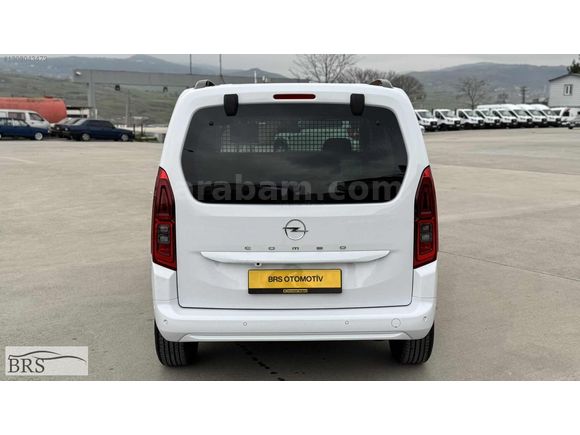 2025 OPEL COMBO 1.5D ULTİMATE CAM TAVAN HATASIZ