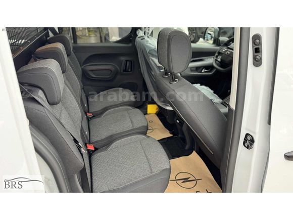 2025 OPEL COMBO 1.5D ULTİMATE CAM TAVAN HATASIZ