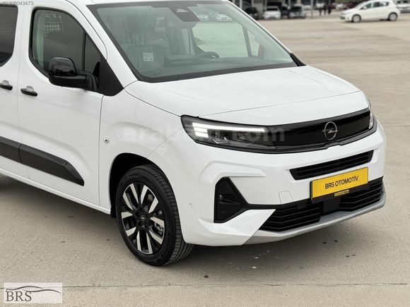 2025 OPEL COMBO 1.5D ULTİMATE CAM TAVAN HATASIZ