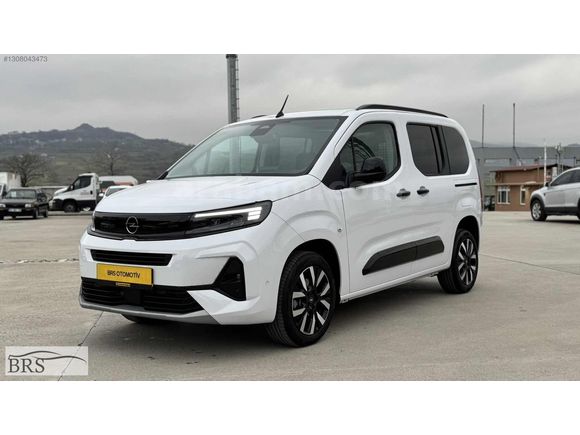 2025 OPEL COMBO 1.5D ULTİMATE CAM TAVAN HATASIZ