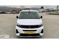 2025 OPEL COMBO 1.5D ULTİMATE CAM TAVAN HATASIZ