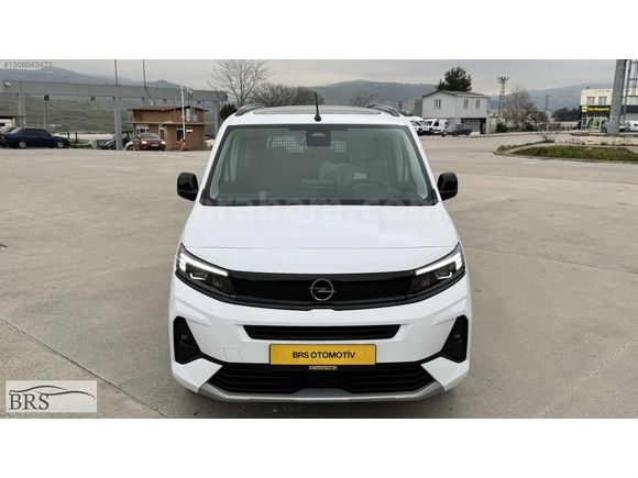 2025 OPEL COMBO 1.5D ULTİMATE CAM TAVAN HATASIZ