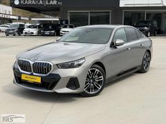 2025 ÇIKIŞ BMW İ5 eDRİVE MSPORT BOSS LANSMAN BOYASIZ KUSURSUZ