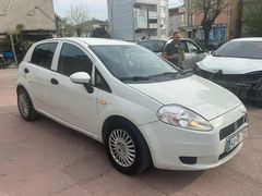 CNR OTOMOTİV DEN FİAT PUNTO TEMİZ ARAÇ