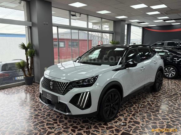 MAKER OTO'DAN 2025 MODEL PEUGEOT 2008 1.2 PURETECH GT EAT8