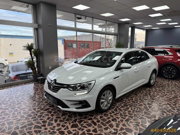 MAKER OTO'DAN 2022 MODEL RENAULT MEGANE 1.3 TCE JOY COMFORT EDC