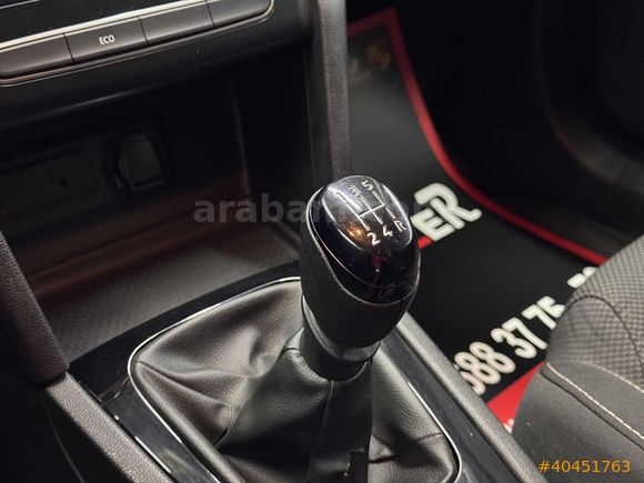 GÜVENLER'DEN 2019 MEGANE 1.6 JOY