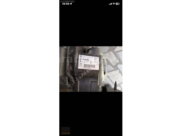 RENAULT TRAFİK 3 ÖN SAĞ FAR ORİJİNAL SIFIR