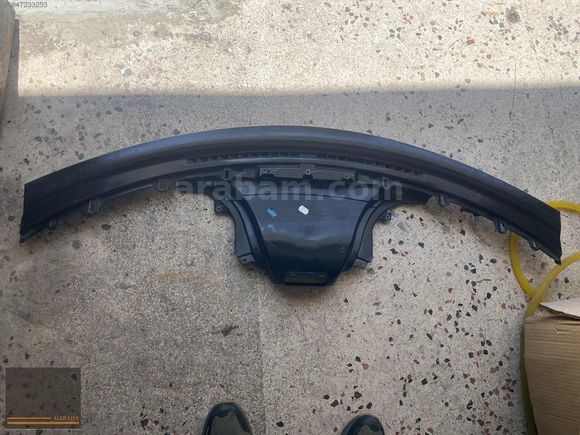 VOLKSWAGEN NEW BEETLE ÖN CAM HAVALANDIRMA PANELİ 1C0815683