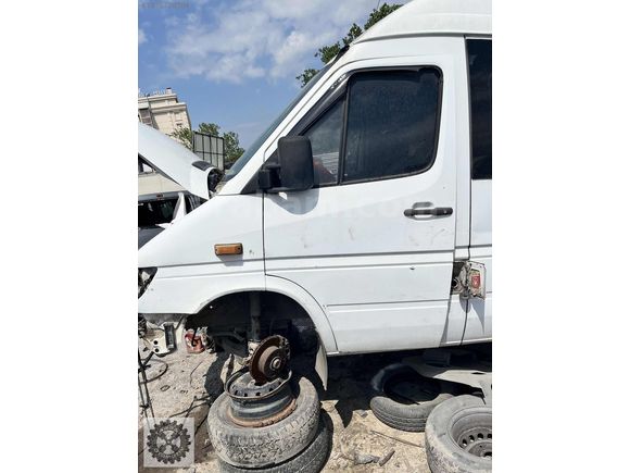 Mercedes Sprinter Çıkma ORİJİNAL HATASIZ Sol Kapı