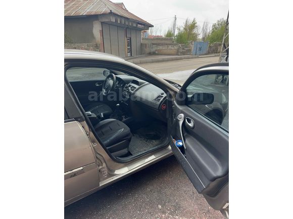 Sahibinden Renault Megane 1.6 Expression 2009 Model 