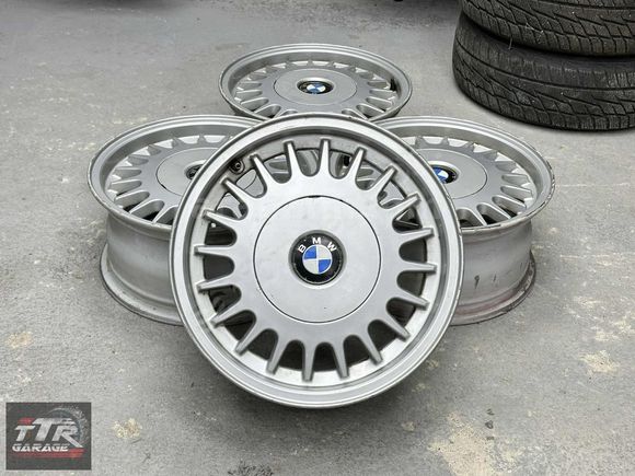 15 inç BMW E34 E38 E36 STYLE 2 ORJİNAL JANT TAKIMI