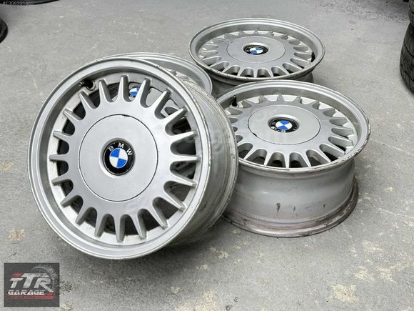 15 inç BMW E34 E38 E36 STYLE 2 ORJİNAL JANT TAKIMI