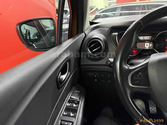 GÜVENLER'DEN 2017 CAPTUR 1.5 DCI ICON CAM TAVANLI MAKYAJ KASA
