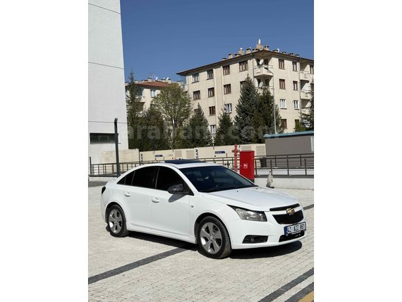 Chevrolet Cruze 1.6 LS 2011 Model servis bakımlı takas olur