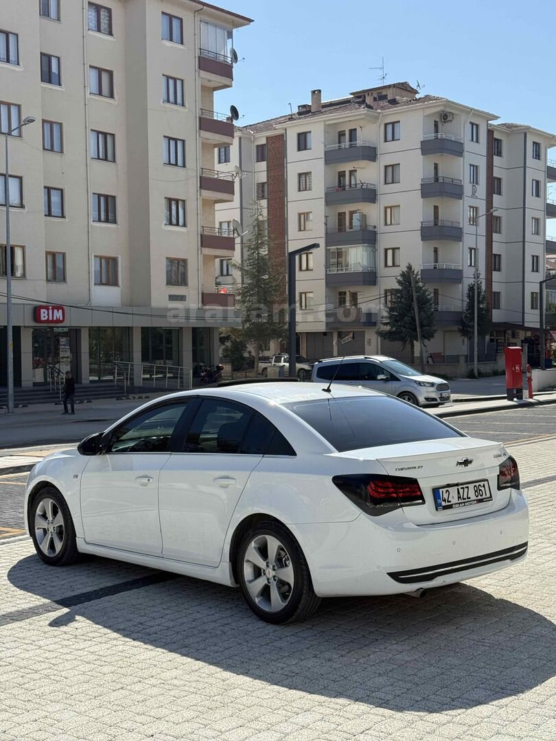 Galeriden Chevrolet Cruze 1.6 LS 2011 Model Konya 285.000 km Beyaz 5
