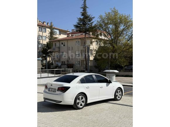Chevrolet Cruze 1.6 LS 2011 Model servis bakımlı takas olur