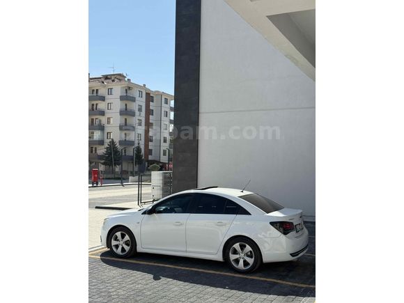 Chevrolet Cruze 1.6 LS 2011 Model servis bakımlı takas olur