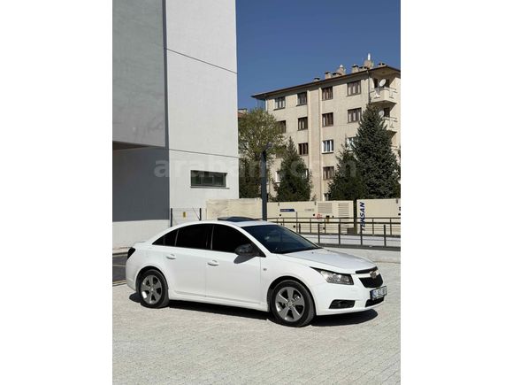 Chevrolet Cruze 1.6 LS 2011 Model servis bakımlı takas olur