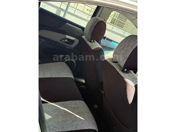 Chevrolet Cruze 1.6 LS 2011 Model servis bakımlı takas olur