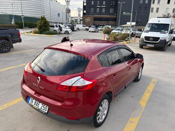 155 BİNDE - BAKIMLI - FRANSIZ KASA - MEGANE 3 - HİÇ TÜP TAKILMAMIŞ