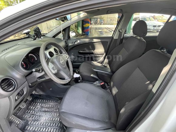 Değişseniz Düşük KM Corsa 1.3 CDTI 2013 