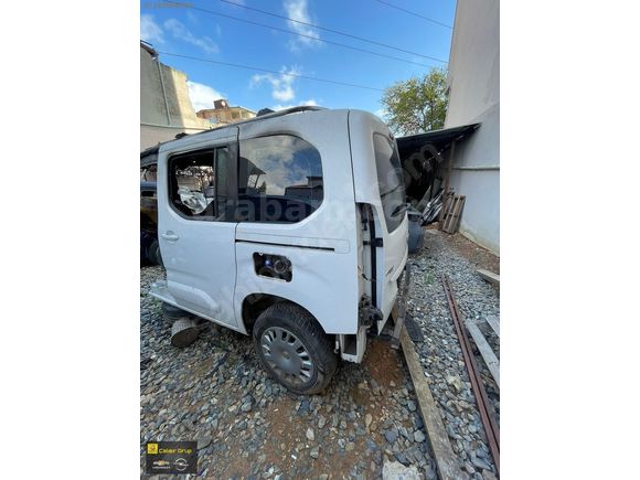 OPEL COMBO E MOTOR ŞANZIMAN KESME ŞASE ÇEYREK FAR KAPI BAGAJ