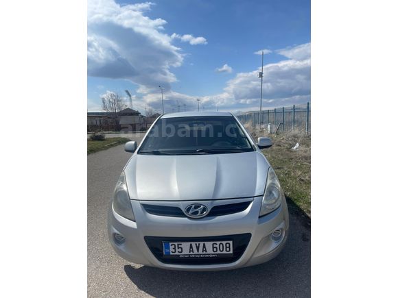 Sahibinden Hyundai i20 1.4 CVVT Style 2011 Model