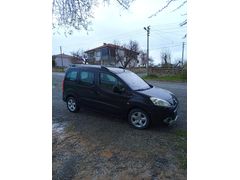 Sahibinden Peugeot Partner 1.6 HDI Adventure  177.000km ilk sahibinden tertemiz