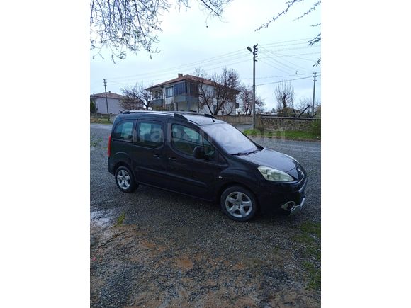 Sahibinden Peugeot Partner 1.6 HDI Adventure  177.000km ilk sahibinden tertemiz