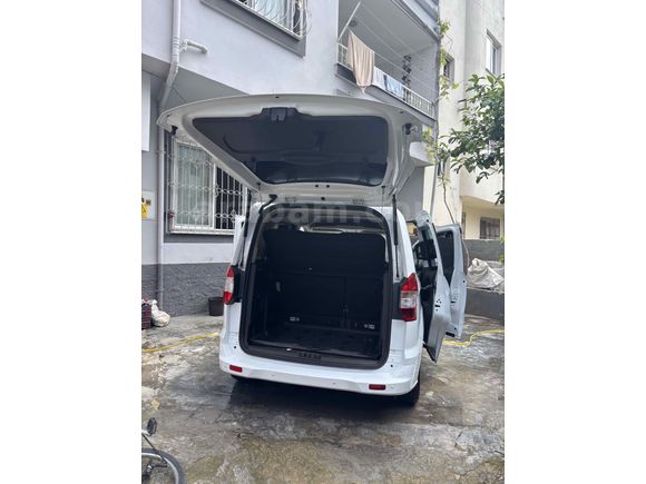 Sahibinden Ford Tourneo Courier 1.5 TDCi Titanium 2018 Model 