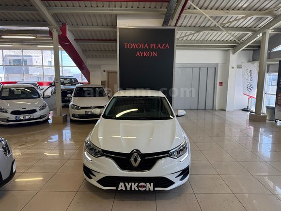 2022 RENAULT MEGANE 1.3 TCE JOY
