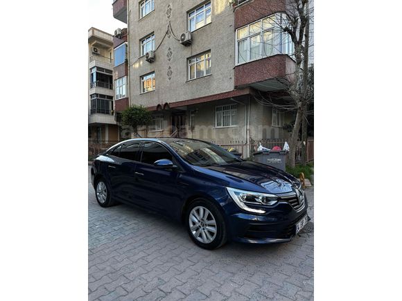 Teklife Açık Renault Megane 1.3 TCe Joy 2021 Model 