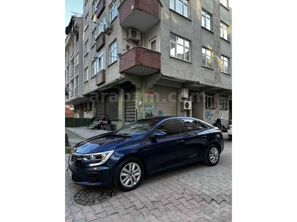 Teklife Açık Renault Megane 1.3 TCe Joy 2021 Model 