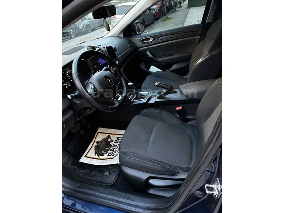 Teklife Açık Renault Megane 1.3 TCe Joy 2021 Model 
