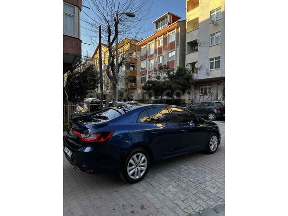 Teklife Açık Renault Megane 1.3 TCe Joy 2021 Model 