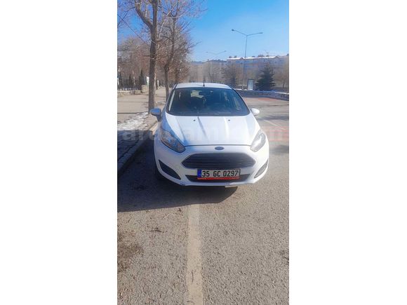 Sahibinden TEMİZ AİLE ARACI Ford Fiesta 1.5 TDCi Trend 2013 Model 