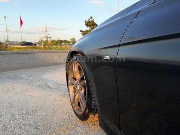 BMW  320i ED ORİJİNAL M Plus 2016 HATASIZ MAVİ ŞERİT